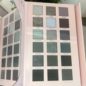 PLOUISE Pallete for Eye and Face (New)